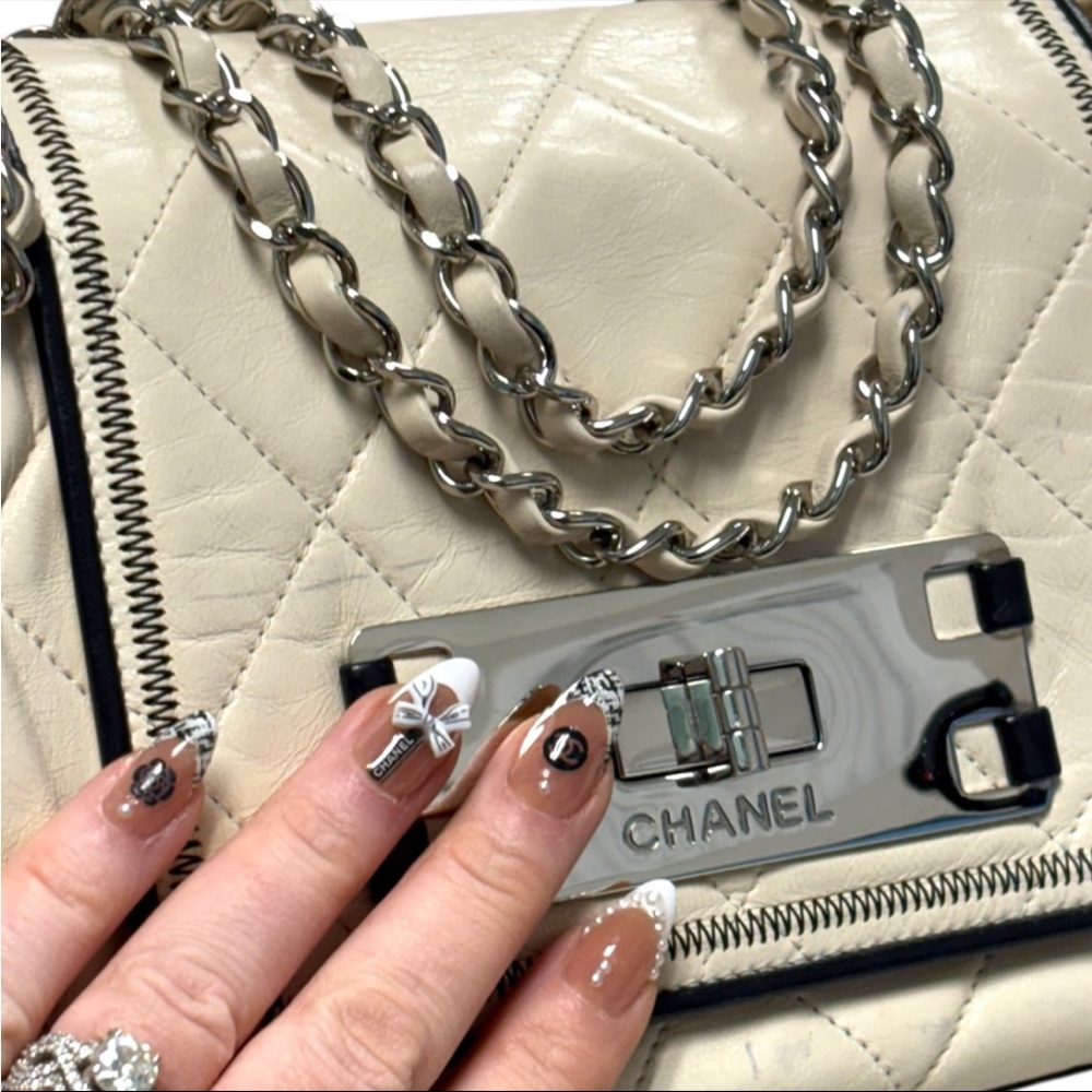 10 PC Hand Crafted Tweed & Pearl Nails NWT - Picture 3 of 7